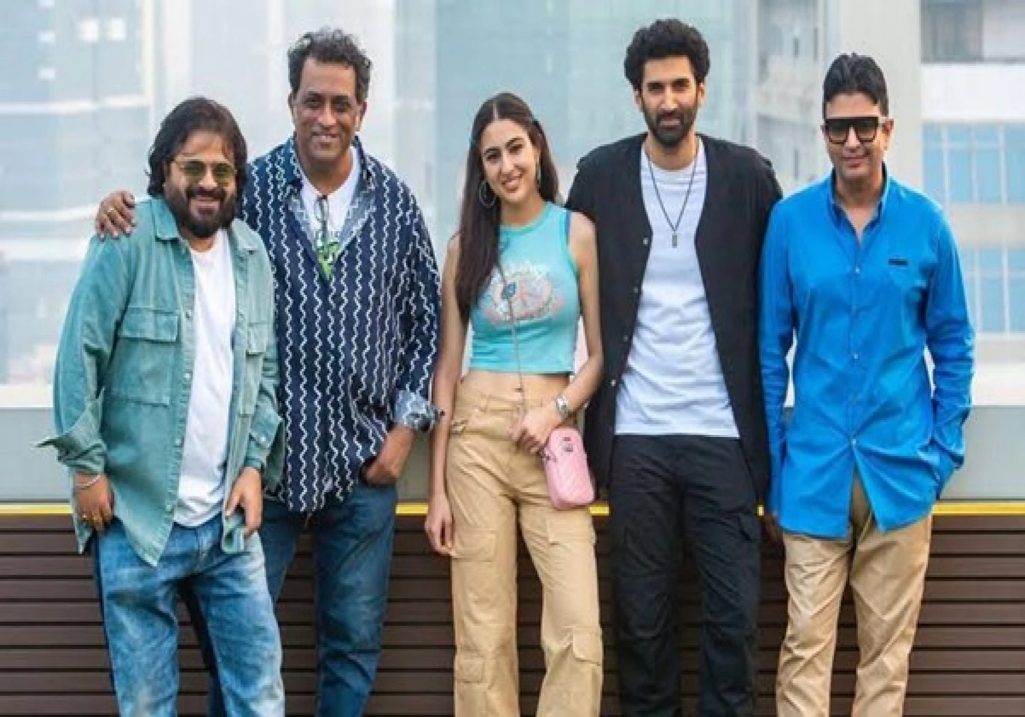 Metro… In Dino Delayed Again: Anurag Basu to Reshoot Scenes Metro… In Dino Delayed Again: Anurag Basu to Reshoot Scenes